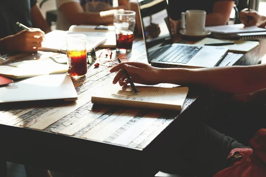 تعرف على أهمية إدارة علاقات العملاء CRM لشركتك بالتفصيل